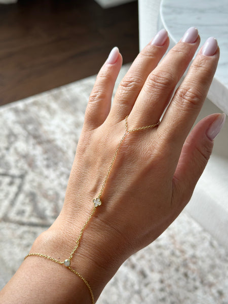 Clover hand chain bracelet