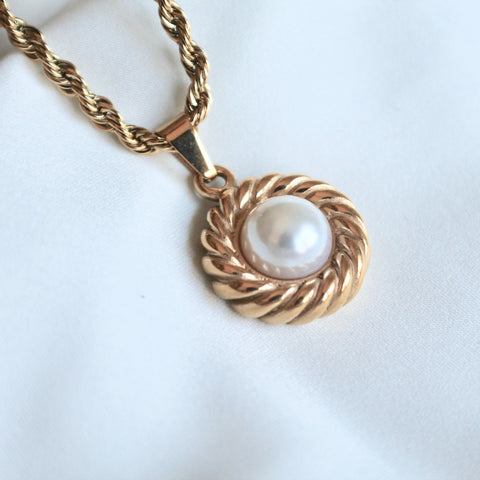 Pearl medallion necklace
