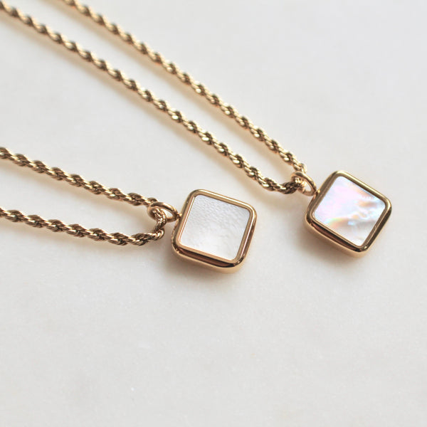 Blanche mother of pearl necklace