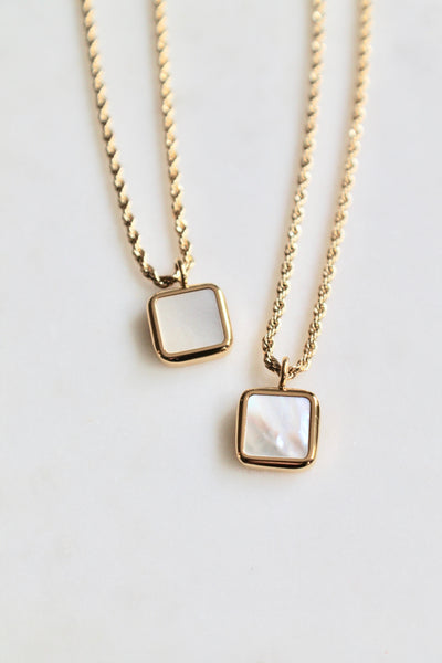 Blanche mother of pearl necklace