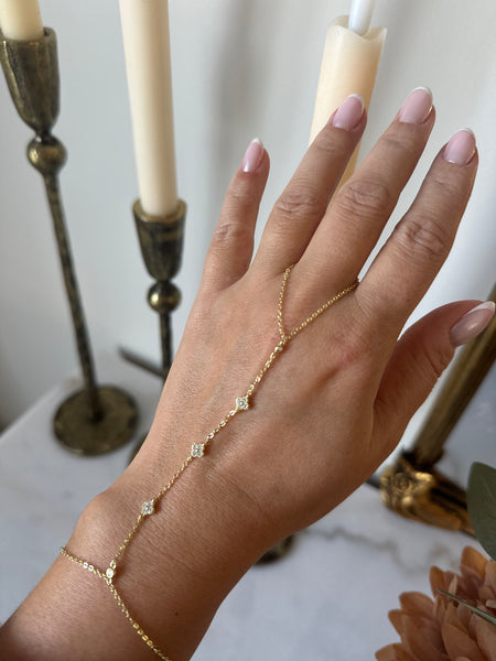 Clover hand chain bracelet