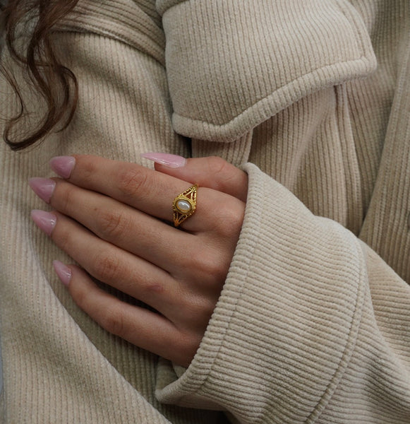 Marcelle pearl gold ring - Lily Lough 