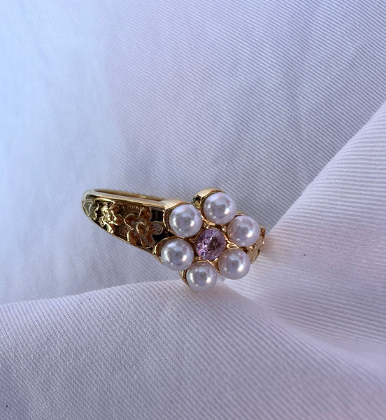 Pearl flower ring