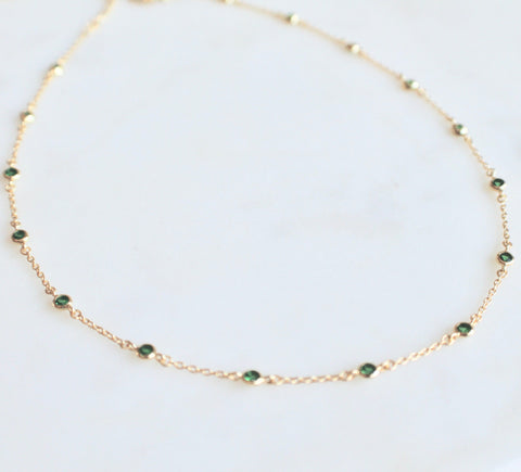 Green stones bezel necklace