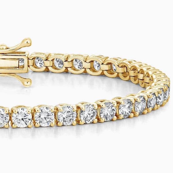 Tennis bracelet in gold