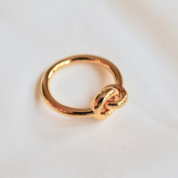Knot ring
