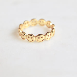 Smiley face dainty ring