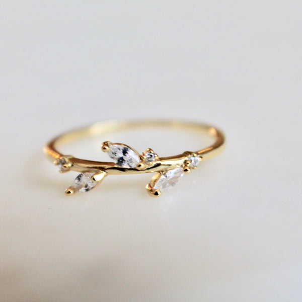 Vine dainty ring