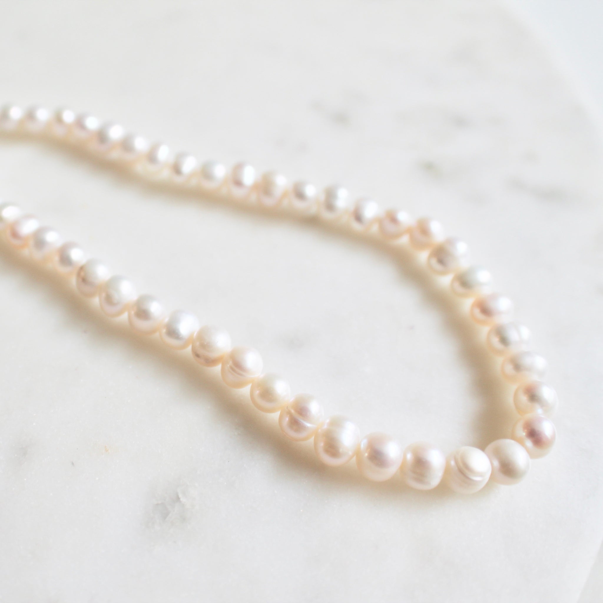 Lover boy pearl necklace