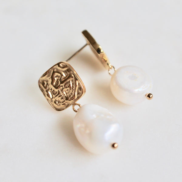 Janelle pearl earrings