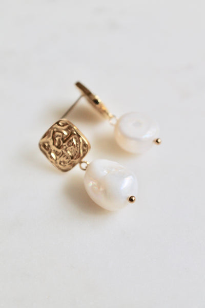 Janelle pearl earrings