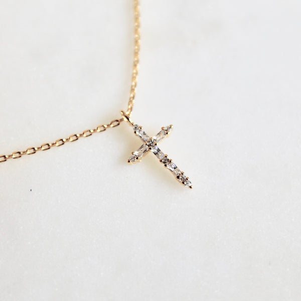 Dainty cross necklace