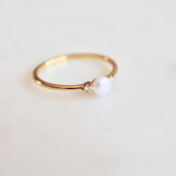 Tessa pearl ring