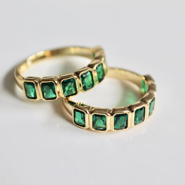 Emerald baguette ring