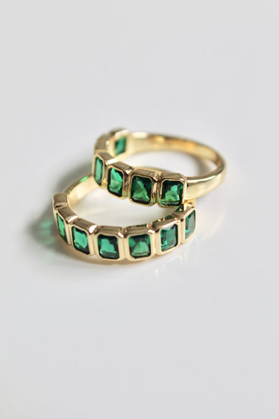 Emerald baguette ring