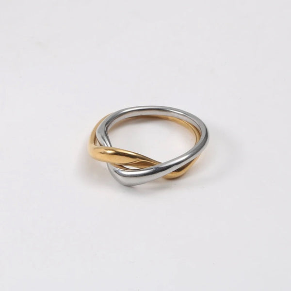 Interlocking ring