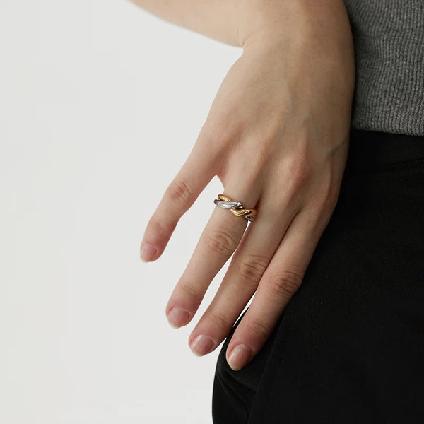 Interlocking ring