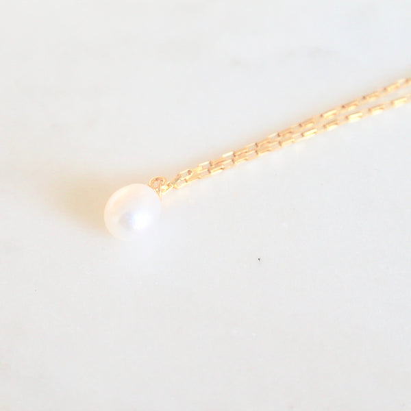 Audrey pearl necklace