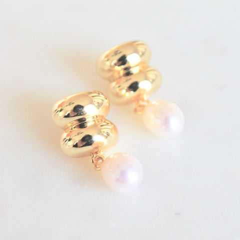 Mia pearl  earrings