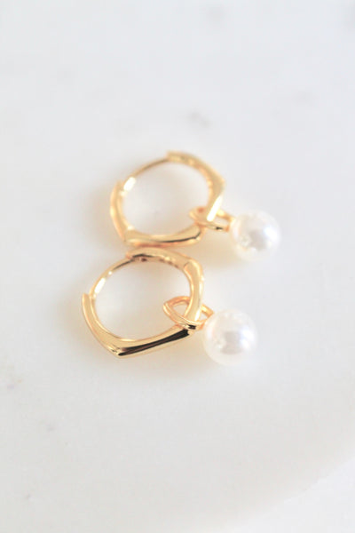 Laney pearl  earrings