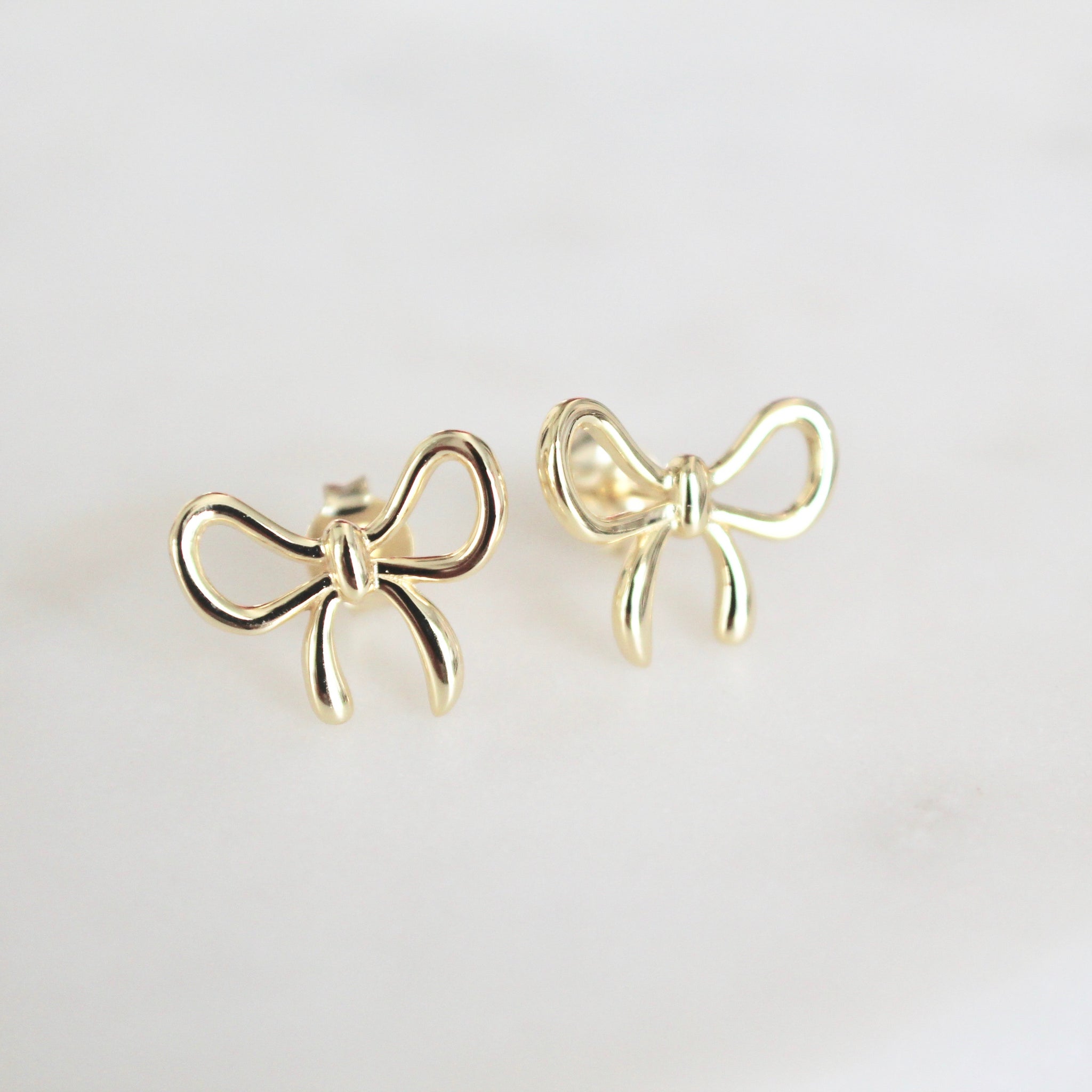 Bow stud earrings