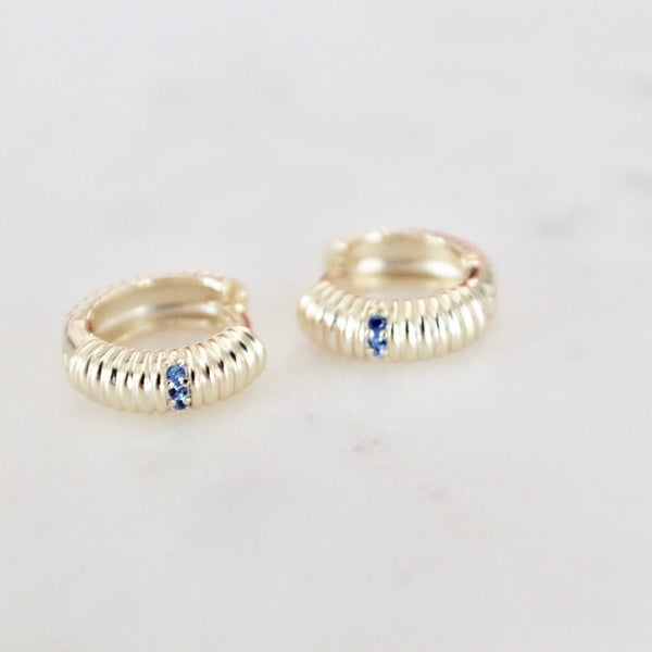 Ribbed huggie earrings