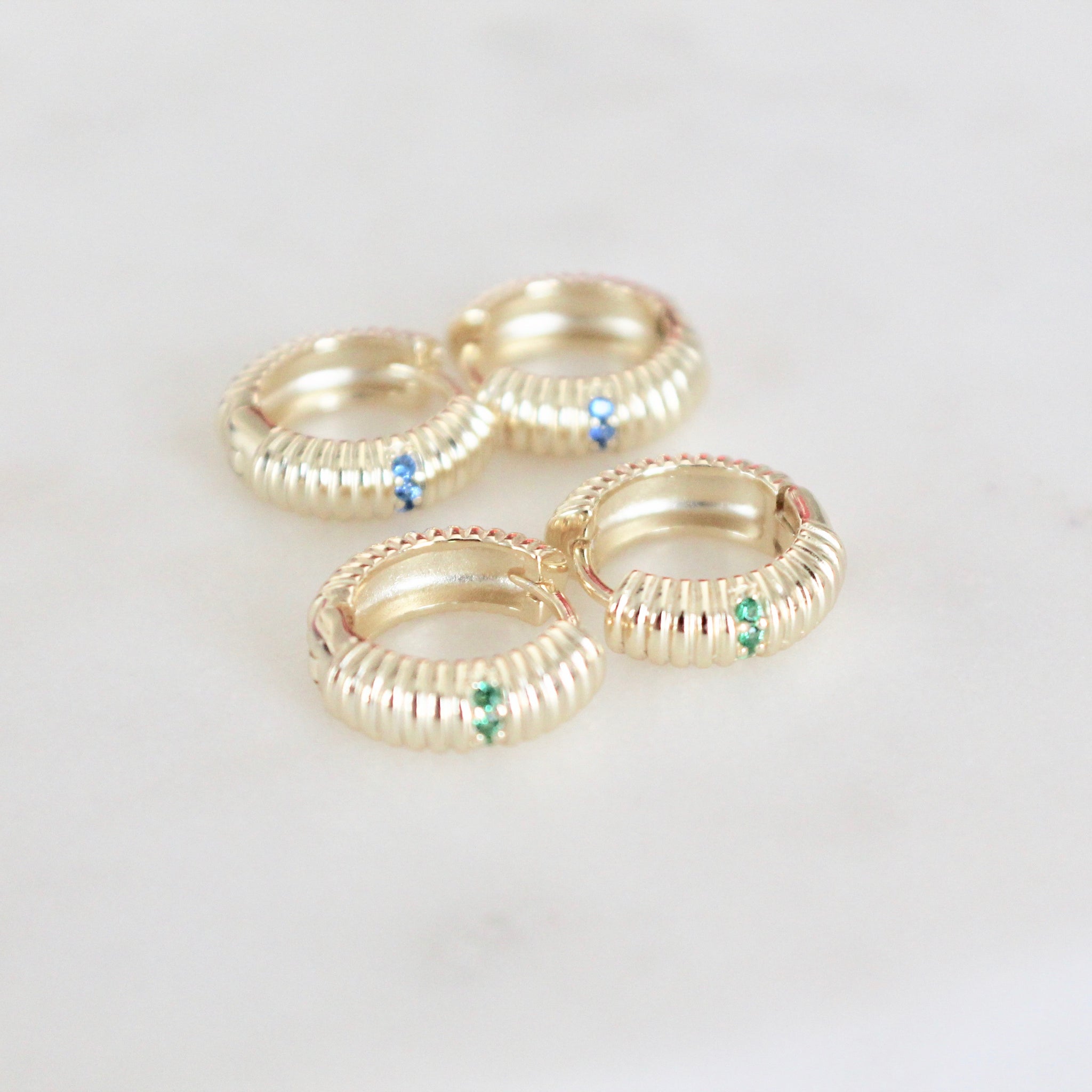 Ribbed huggie earrings