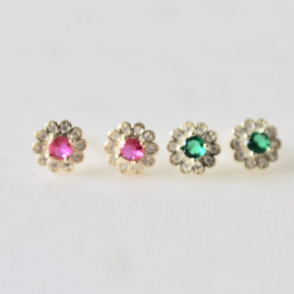 Flower studs earrings