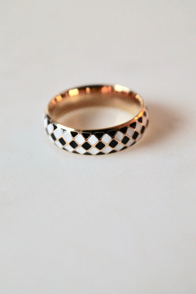 Marika checkered ring