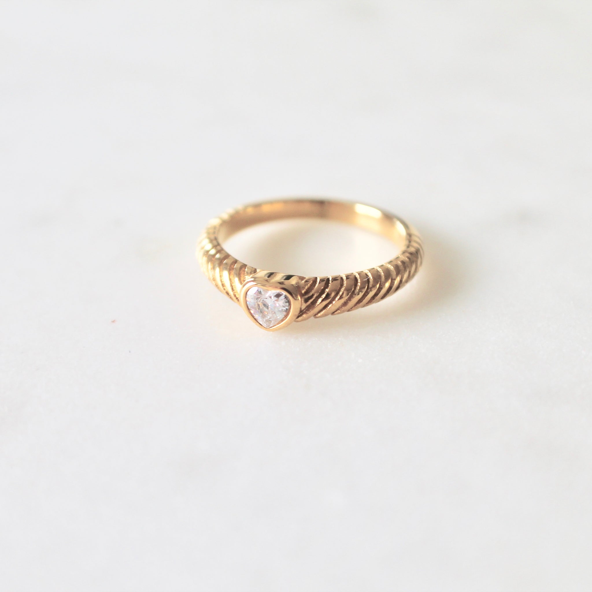 Demi ring