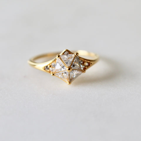 Bella ring