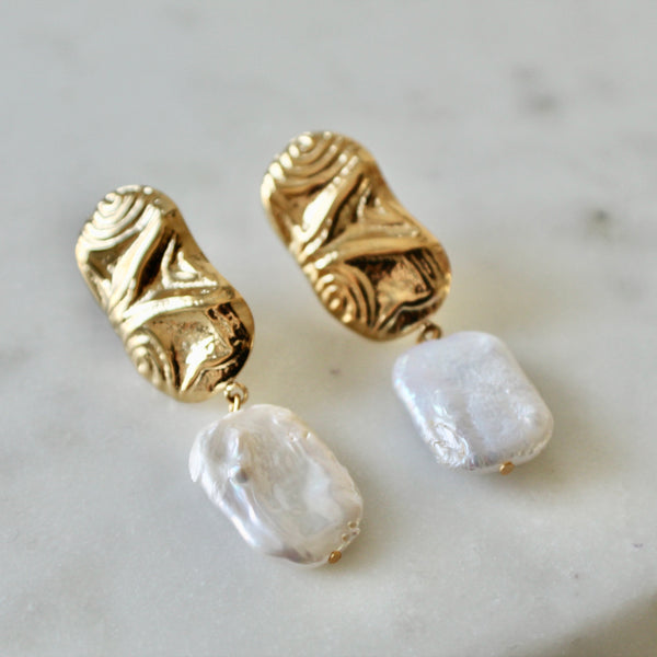 Jazmine pearl earrings