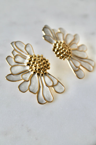 White flower earrings