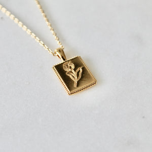Rose pendant necklace