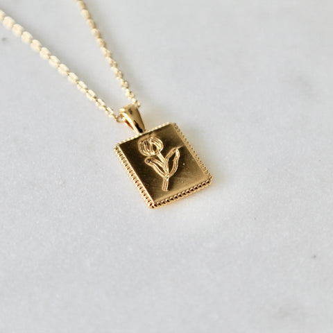 Rose pendant necklace