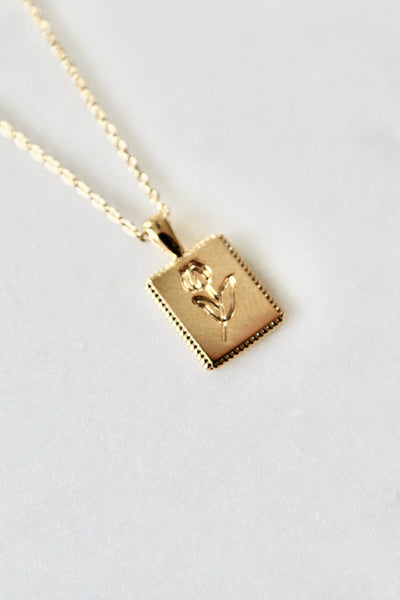 Rose pendant necklace