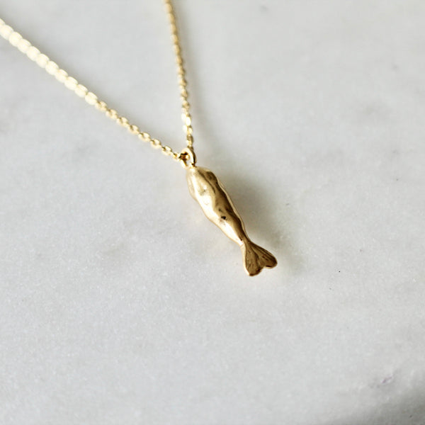 Dainty fish necklace