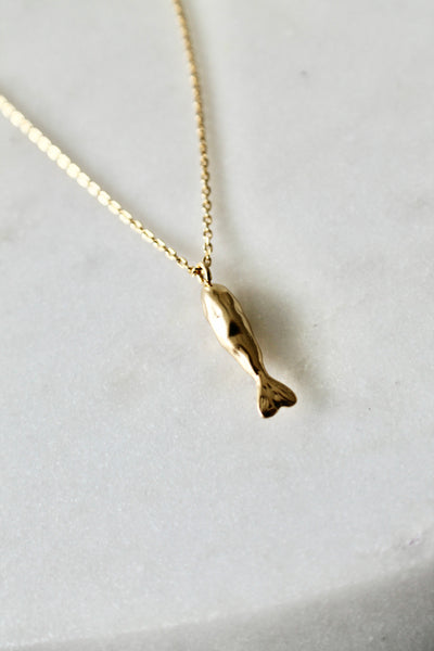 Dainty fish necklace