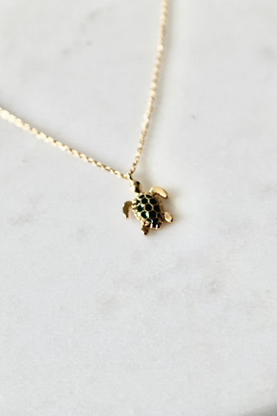 Green turtle necklace