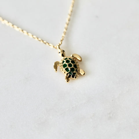 Green turtle necklace