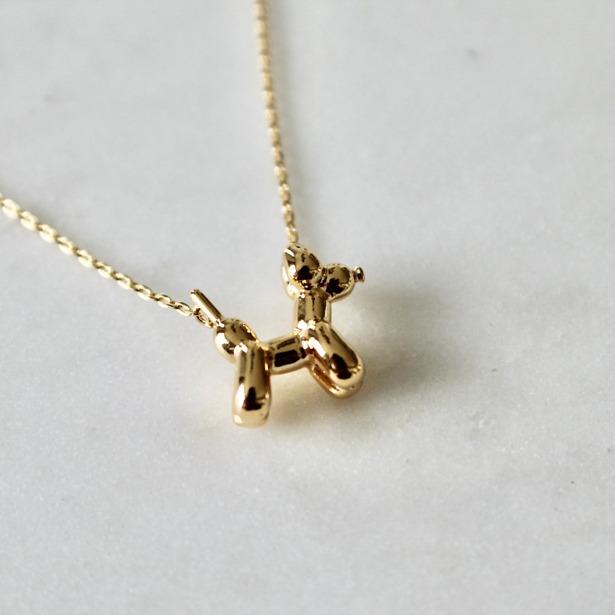 Baloon dog dainty necklace