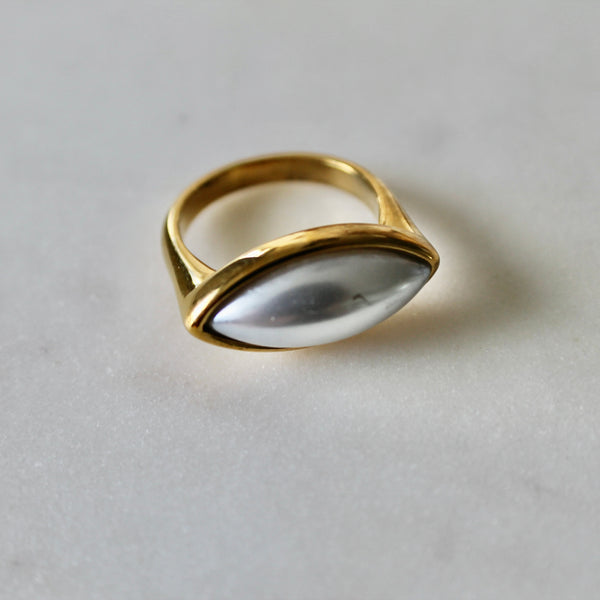 Pearl shell ring