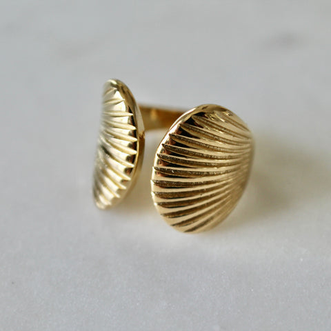 Sea shell ring