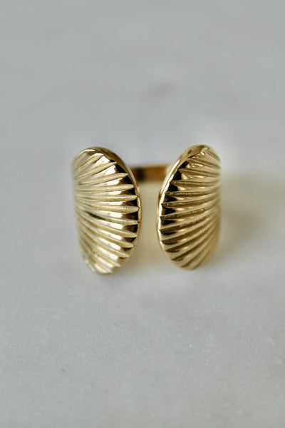 Sea shell ring