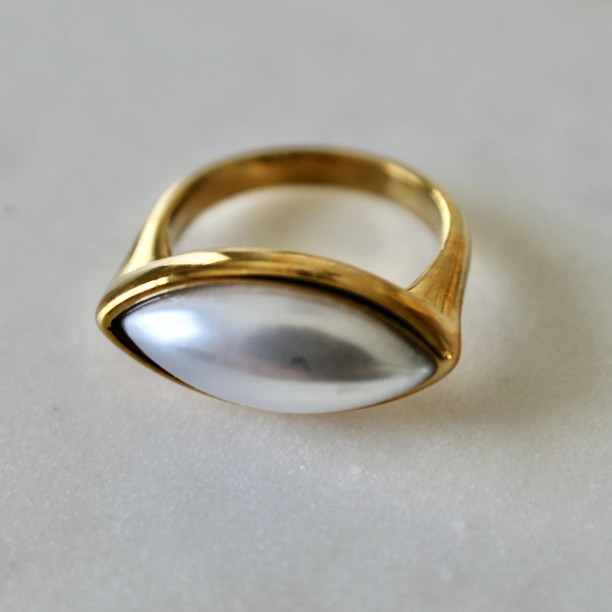 Pearl shell ring
