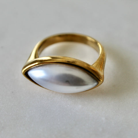 Pearl shell ring