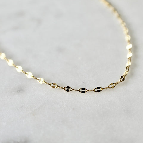 Lip chain choker necklace