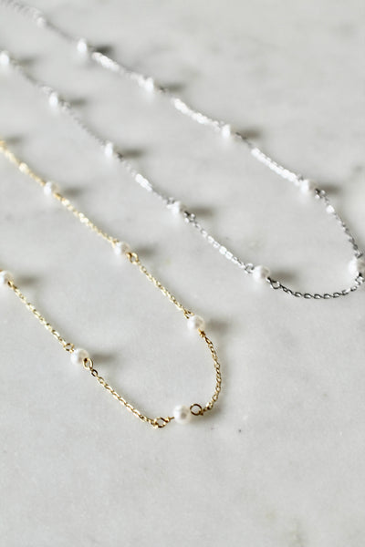 Pearl choker necklace