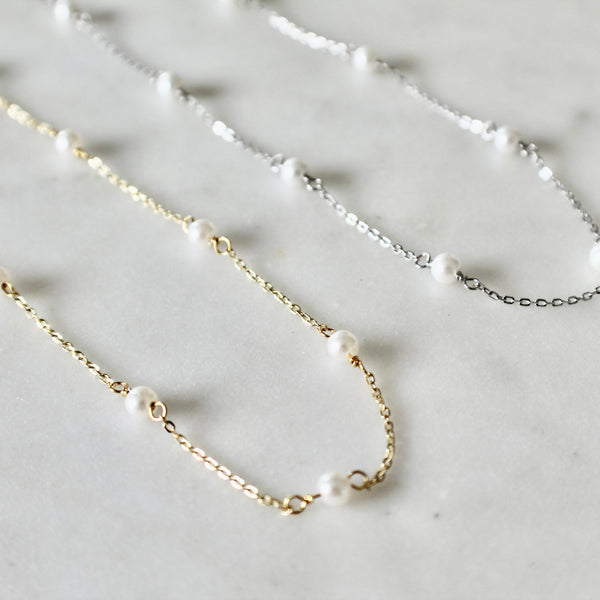 Pearl choker necklace