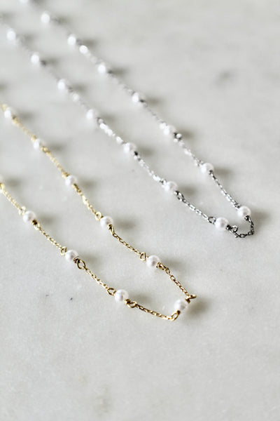 Tiny pearl choker necklace